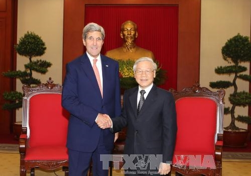 Генсек ЦК КПВ Нгуен Фу Чонг принял госсекретаря США Джона Керри